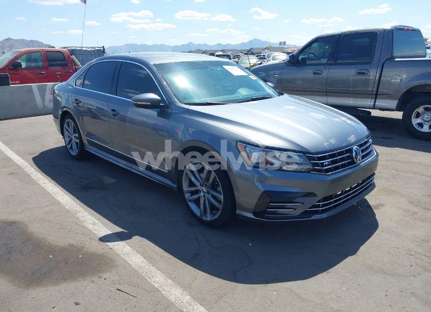 2016 Volkswagen Passat 1.8T R-LINE (VIN 1VWAT7A3XGC036619) main photo