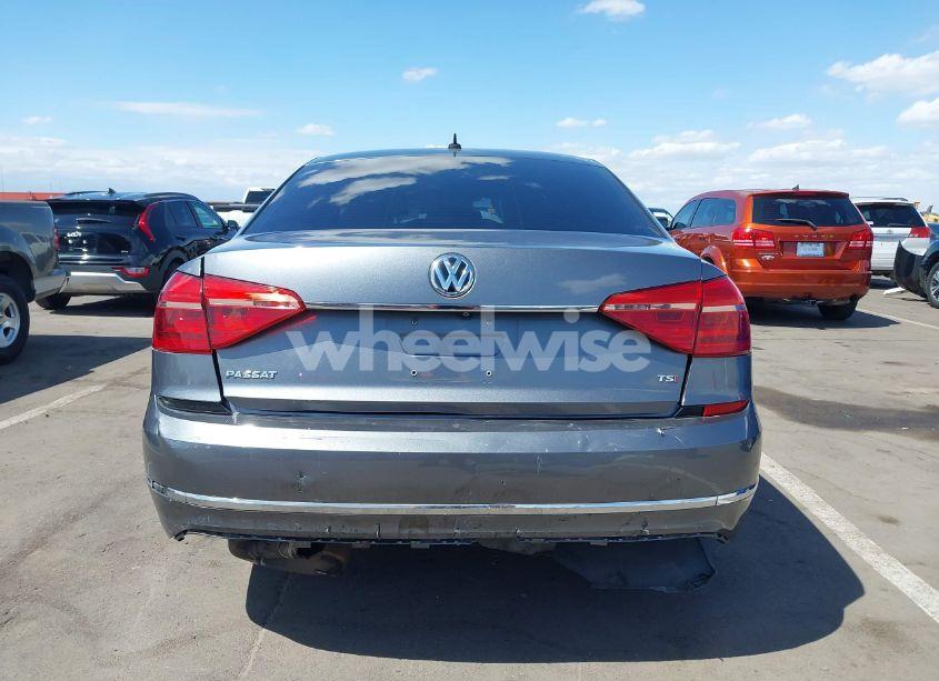 Photo 16 of 2016 Volkswagen Passat 1.8T R-LINE (VIN 1VWAT7A3XGC036619)