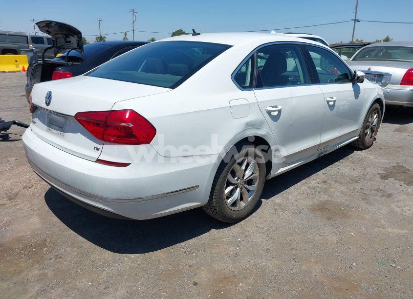 Photo 4 of 2016 Volkswagen Passat 1.8T S (VIN 1VWAT7A3XGC042002)