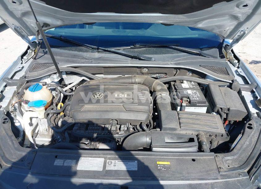 Photo 10 of 2016 Volkswagen Passat 1.8T R-LINE W/COMFORT PKG (VIN 1VWAT7A3XGC043635)