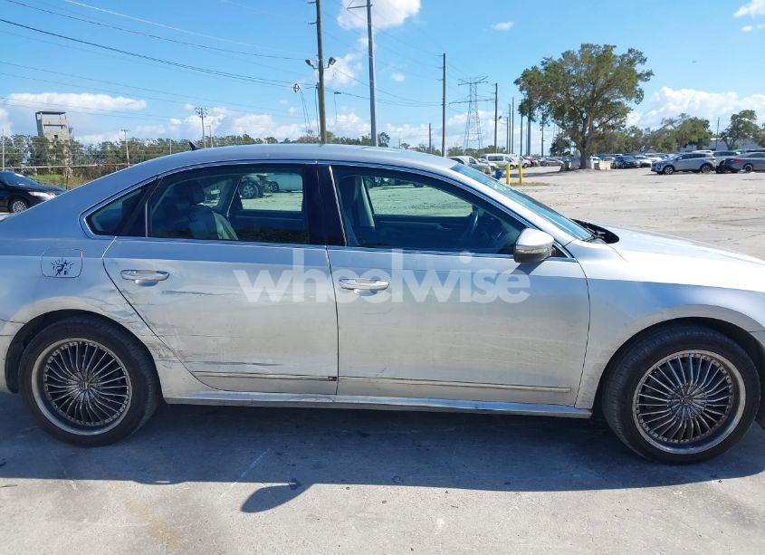 Photo 13 of 2016 Volkswagen Passat 1.8T R-LINE W/COMFORT PKG (VIN 1VWAT7A3XGC043635)