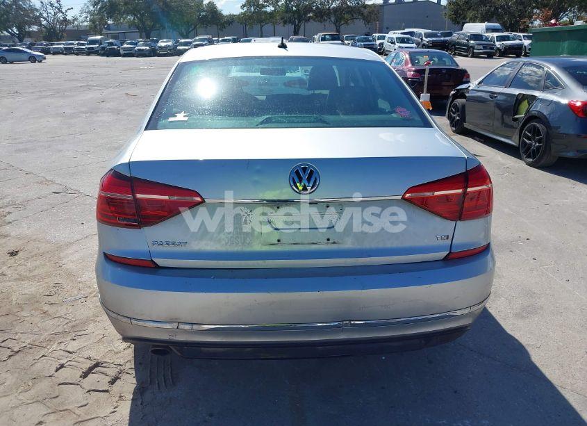 Photo 16 of 2016 Volkswagen Passat 1.8T R-LINE W/COMFORT PKG (VIN 1VWAT7A3XGC043635)