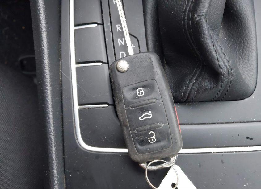 Photo 11 of 2016 Volkswagen Passat 1.8T S (VIN 1VWAT7A3XGC052142)