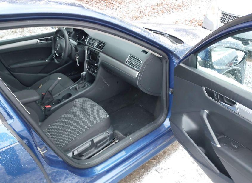 Photo 5 of 2016 Volkswagen Passat 1.8T S (VIN 1VWAT7A3XGC052142)