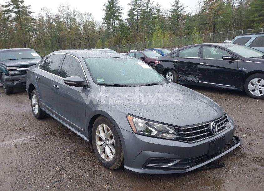 2016 Volkswagen Passat 1.8T S (VIN 1VWAT7A3XGC058667) main photo