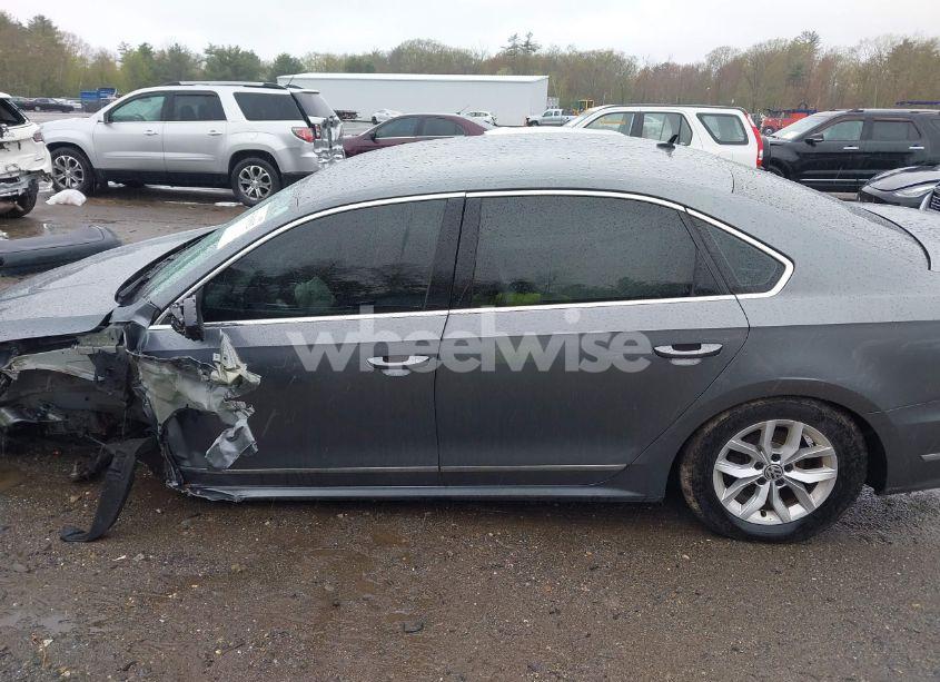 Photo 14 of 2016 Volkswagen Passat 1.8T S (VIN 1VWAT7A3XGC058667)