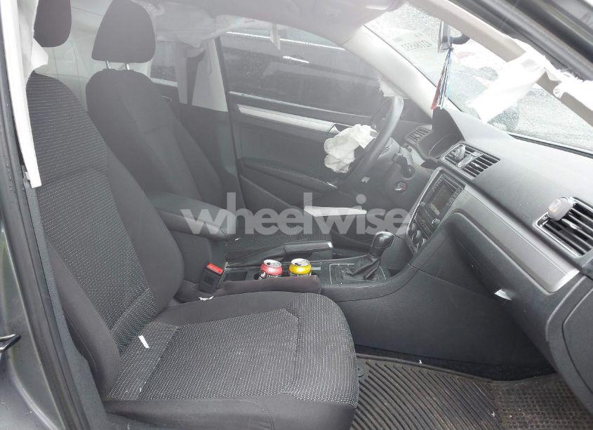 Photo 5 of 2016 Volkswagen Passat 1.8T S (VIN 1VWAT7A3XGC058667)