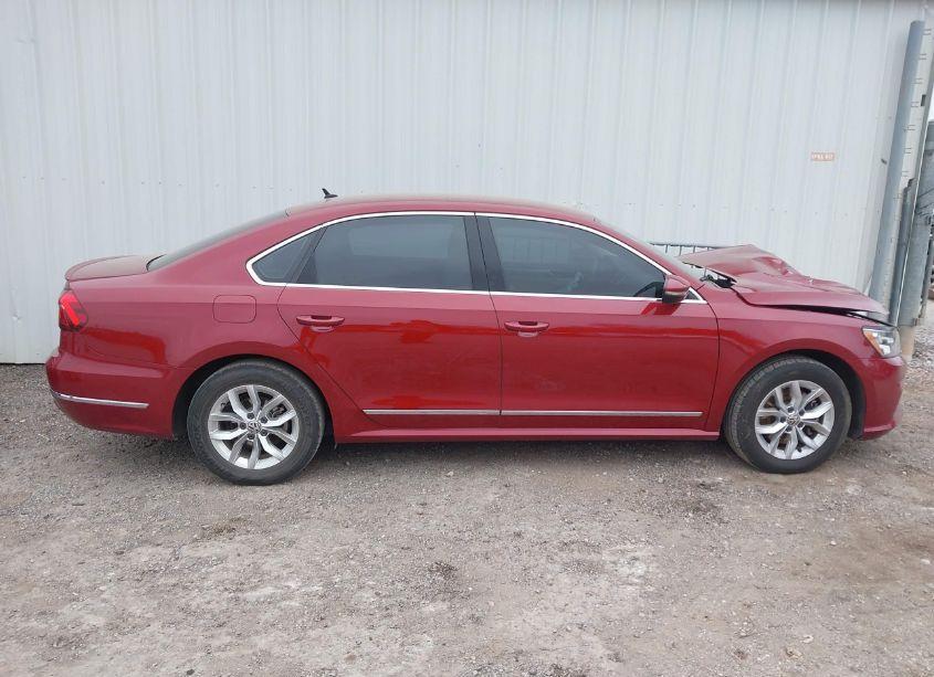 Photo 13 of 2017 Volkswagen Passat 1.8T S (VIN 1VWAT7A3XHC042423)