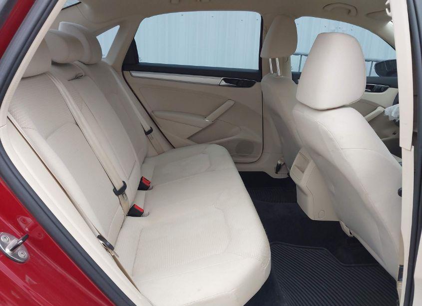 Photo 8 of 2017 Volkswagen Passat 1.8T S (VIN 1VWAT7A3XHC042423)