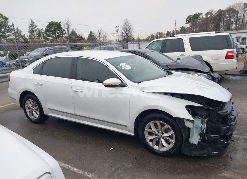 Photo 14 of 2017 Volkswagen Passat 1.8T S (VIN 1VWAT7A3XHC067757)