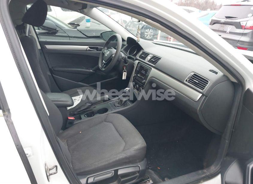 Photo 5 of 2017 Volkswagen Passat 1.8T S (VIN 1VWAT7A3XHC067757)