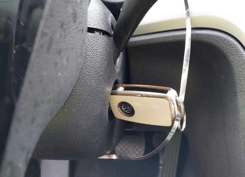 Photo 11 of 2017 Volkswagen Passat 1.8T S (VIN 1VWAT7A3XHC072151)