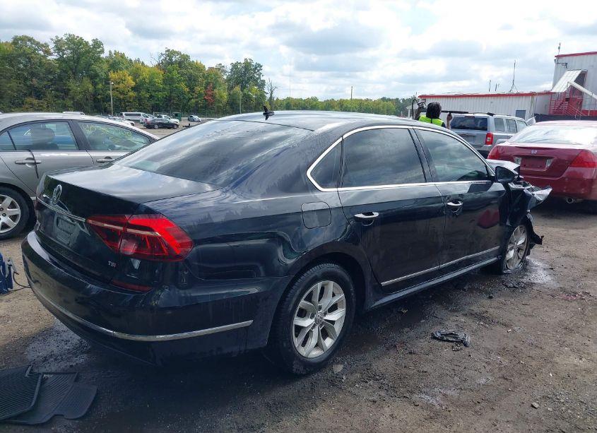 Photo 4 of 2017 Volkswagen Passat 1.8T S (VIN 1VWAT7A3XHC072151)