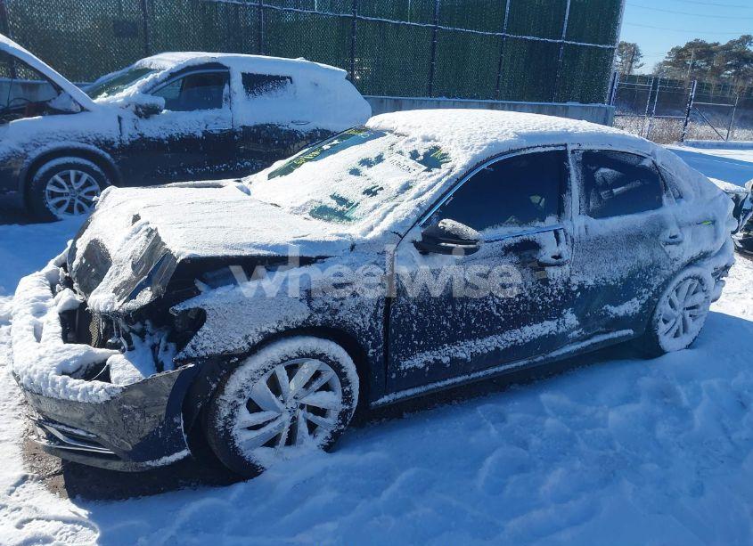 Photo 14 of 2018 Volkswagen Passat 2.0T SE (VIN 1VWBA7A30JC024531)