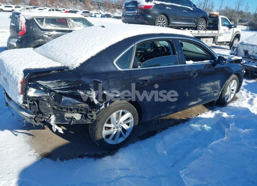 Photo 4 of 2018 Volkswagen Passat 2.0T SE (VIN 1VWBA7A30JC024531)