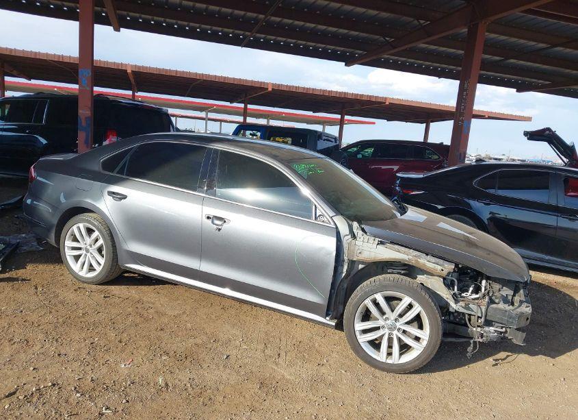 Photo 14 of 2018 Volkswagen Passat 2.0T SE (VIN 1VWBA7A30JC027039)