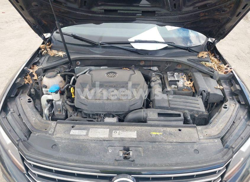 Photo 10 of 2018 Volkswagen Passat 2.0T SE (VIN 1VWBA7A30JC027347)
