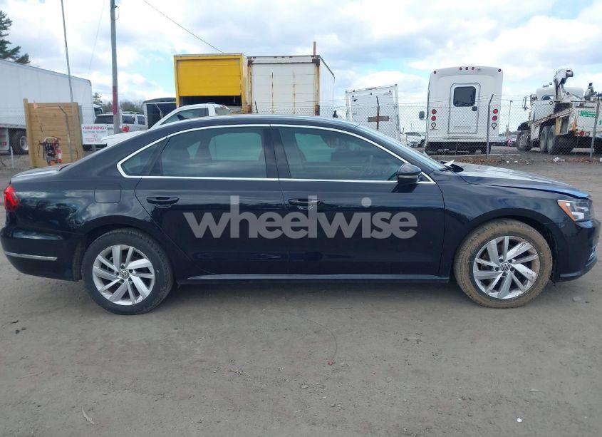 Photo 13 of 2018 Volkswagen Passat 2.0T SE (VIN 1VWBA7A30JC027347)
