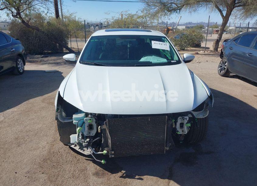 Photo 13 of 2018 Volkswagen Passat 2.0T SE (VIN 1VWBA7A30JC044830)