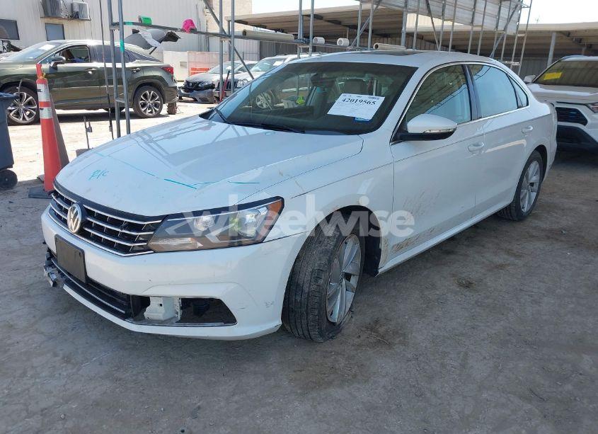Photo 2 of 2018 Volkswagen Passat 2.0T SE (VIN 1VWBA7A30JC052183)