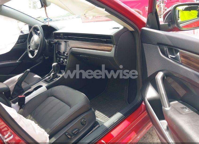 Photo 5 of 2022 Volkswagen Passat 2.0T LIMITED EDITION (VIN 1VWBA7A30NC010134)