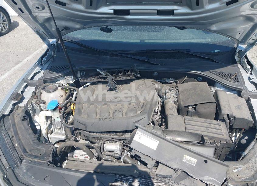 Photo 10 of 2018 Volkswagen Passat 2.0T SE (VIN 1VWBA7A31JC015482)