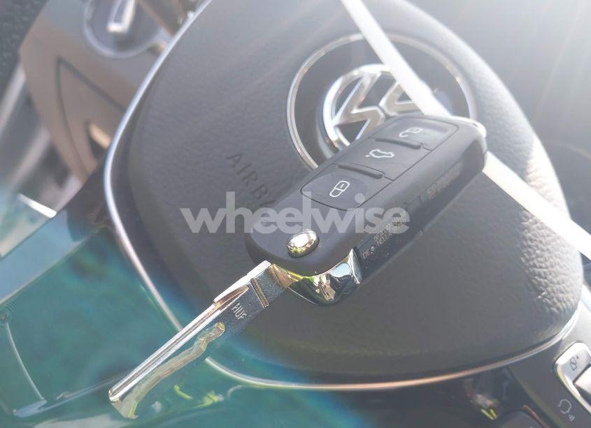 Photo 11 of 2018 Volkswagen Passat 2.0T SE (VIN 1VWBA7A31JC015482)