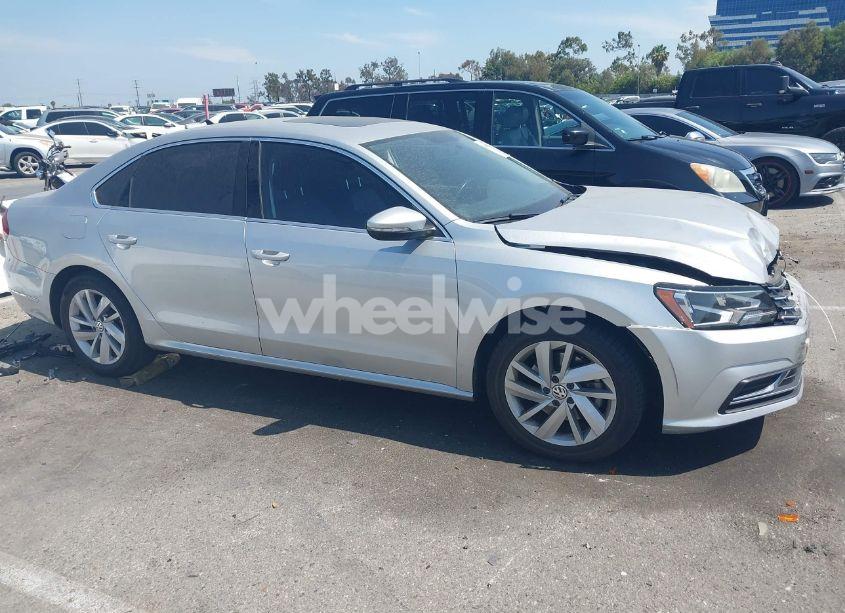 Photo 13 of 2018 Volkswagen Passat 2.0T SE (VIN 1VWBA7A31JC015482)