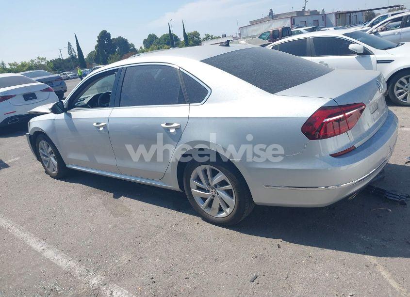 Photo 14 of 2018 Volkswagen Passat 2.0T SE (VIN 1VWBA7A31JC015482)