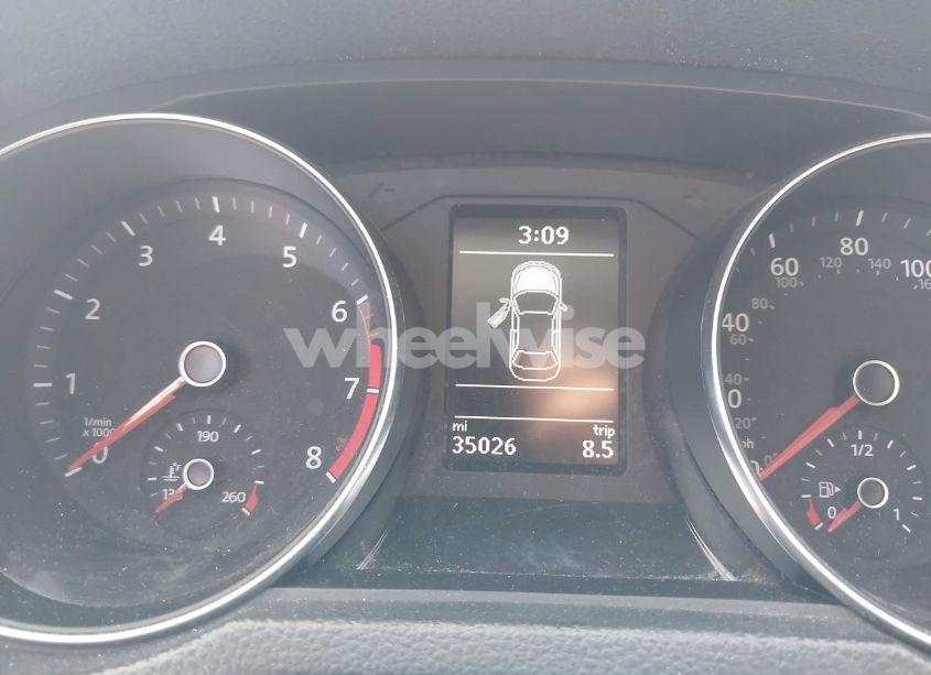 Photo 15 of 2018 Volkswagen Passat 2.0T SE (VIN 1VWBA7A31JC015482)