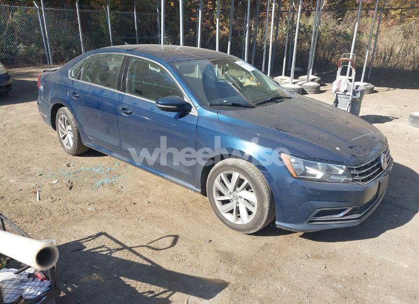 2018 Volkswagen Passat 2.0T SE (VIN 1VWBA7A31JC045002) main photo
