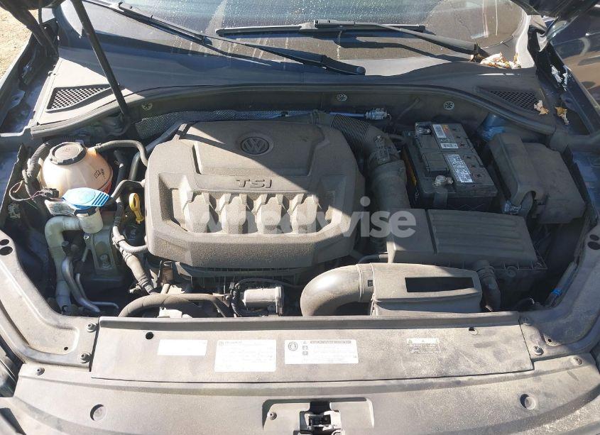 Photo 10 of 2018 Volkswagen Passat 2.0T SE (VIN 1VWBA7A31JC045002)
