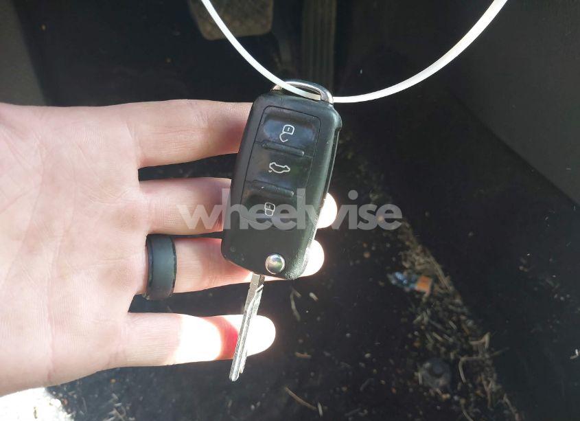 Photo 11 of 2018 Volkswagen Passat 2.0T SE (VIN 1VWBA7A31JC045002)