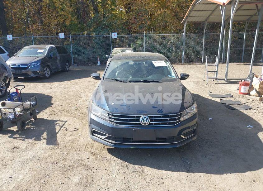 Photo 12 of 2018 Volkswagen Passat 2.0T SE (VIN 1VWBA7A31JC045002)
