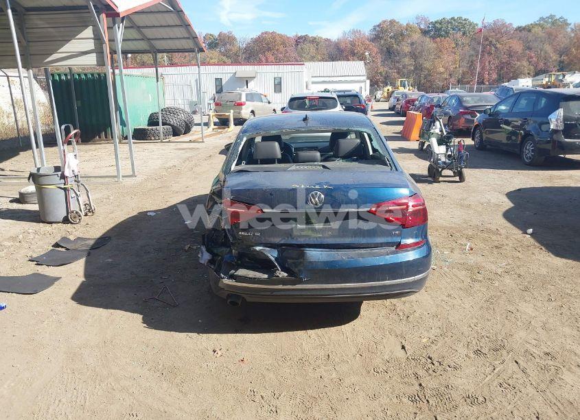 Photo 16 of 2018 Volkswagen Passat 2.0T SE (VIN 1VWBA7A31JC045002)