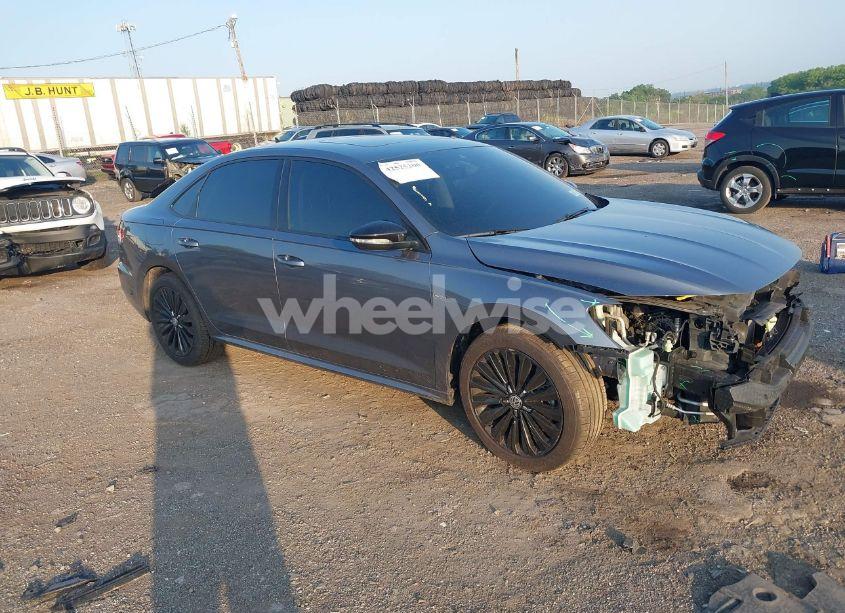 2022 Volkswagen Passat 2.0T LIMITED EDITION (VIN 1VWBA7A31NC008036) main photo