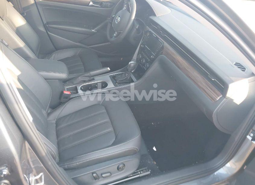 Photo 5 of 2022 Volkswagen Passat 2.0T LIMITED EDITION (VIN 1VWBA7A31NC008036)