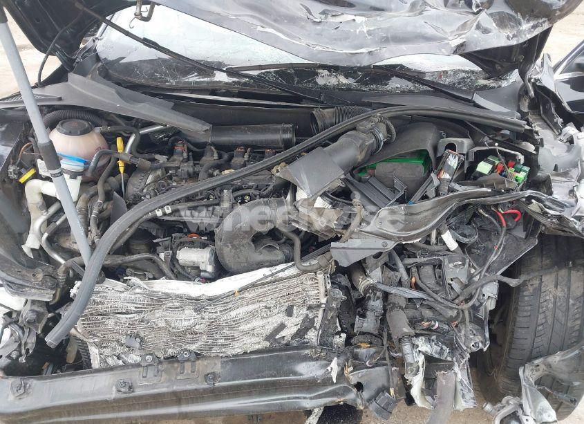 Photo 10 of 2018 Volkswagen Passat 2.0T SE (VIN 1VWBA7A32JC013174)