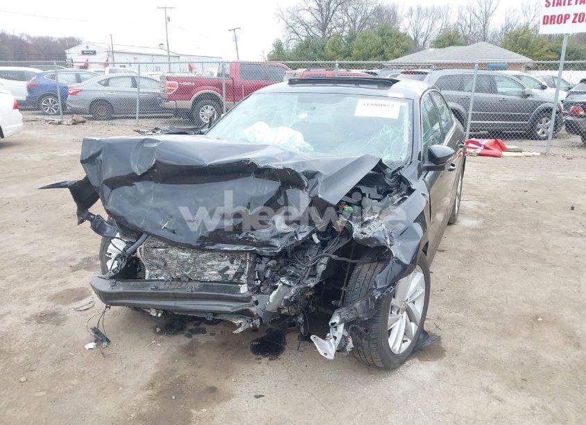 Photo 2 of 2018 Volkswagen Passat 2.0T SE (VIN 1VWBA7A32JC013174)