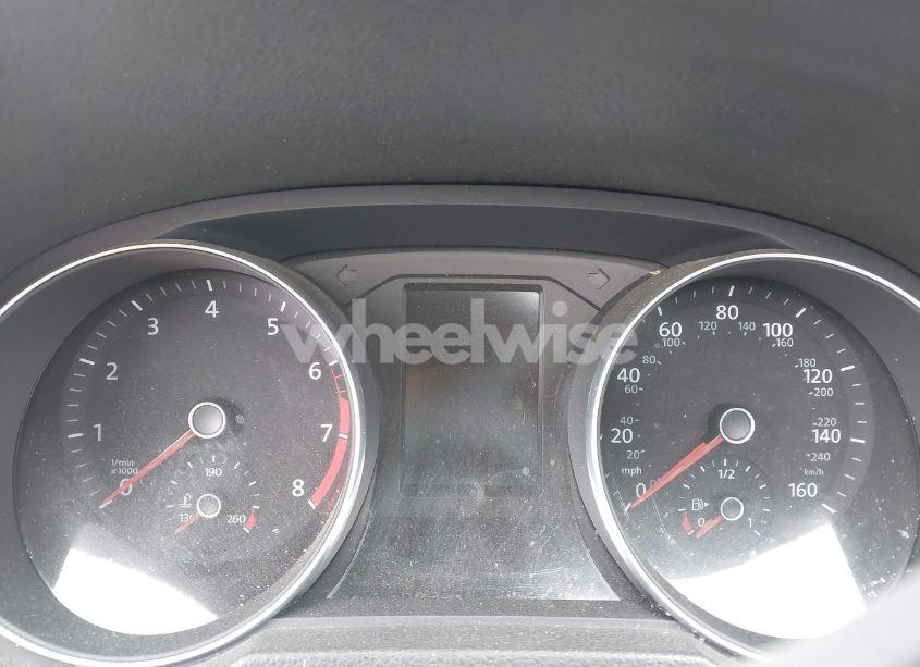 Photo 7 of 2018 Volkswagen Passat 2.0T SE (VIN 1VWBA7A32JC013174)