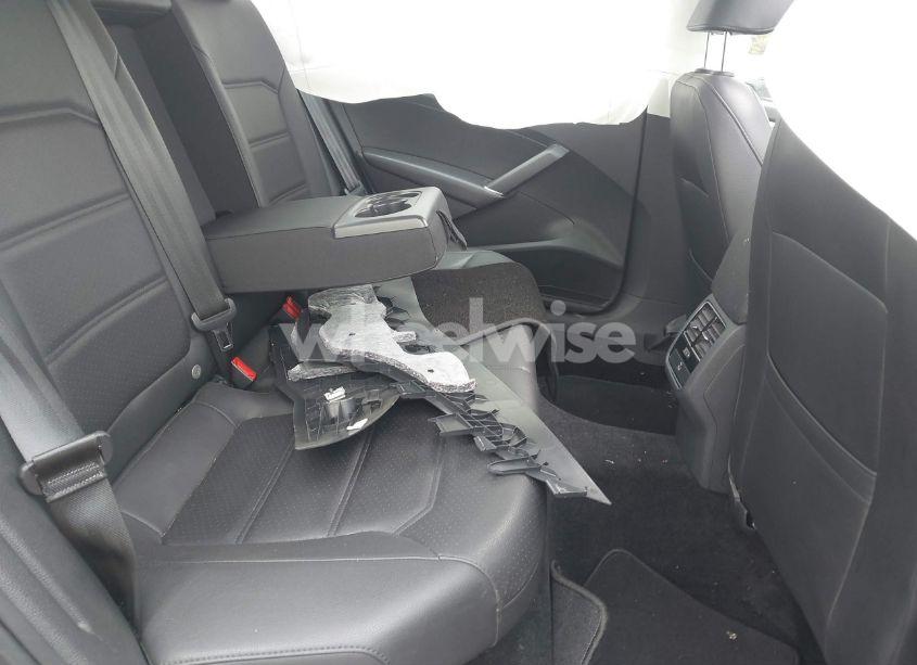 Photo 8 of 2018 Volkswagen Passat 2.0T SE (VIN 1VWBA7A32JC013174)