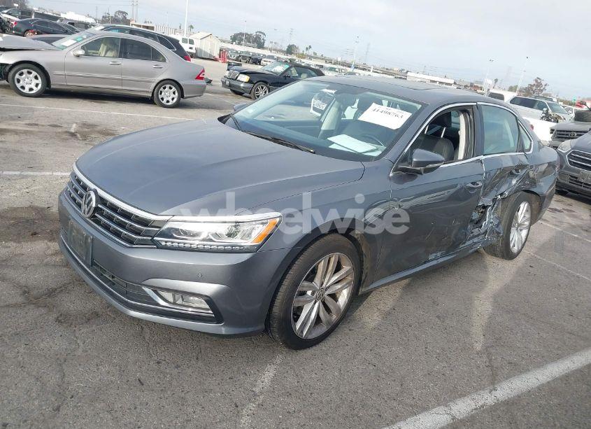 Photo 2 of 2018 Volkswagen Passat 2.0T SE (VIN 1VWBA7A32JC027527)