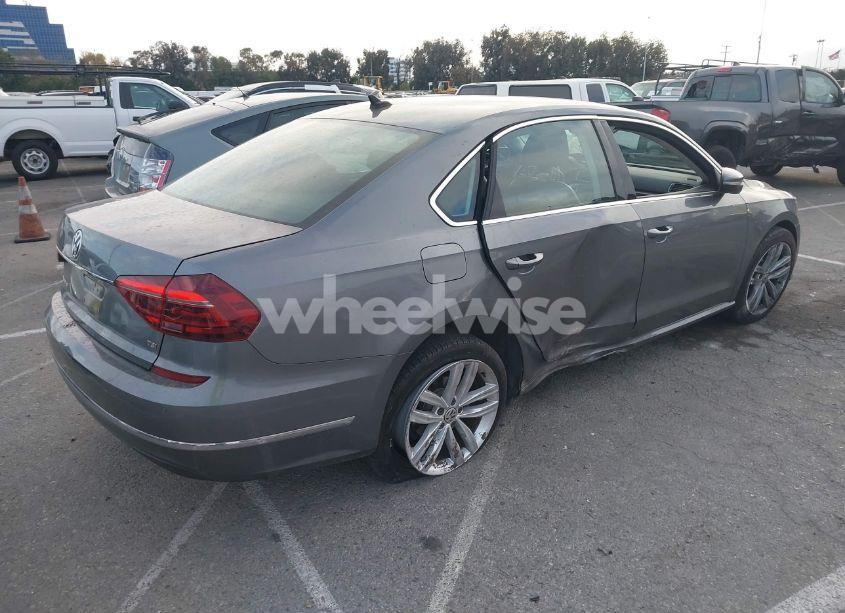 Photo 4 of 2018 Volkswagen Passat 2.0T SE (VIN 1VWBA7A32JC027527)