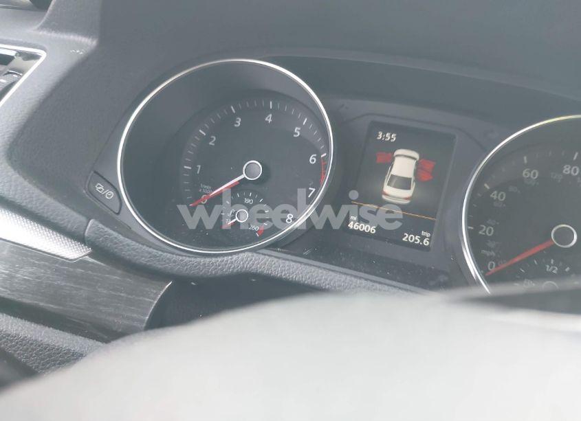 Photo 7 of 2018 Volkswagen Passat 2.0T SE (VIN 1VWBA7A32JC027527)