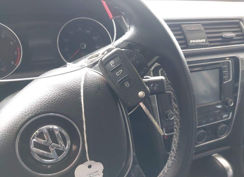 Photo 11 of 2018 Volkswagen Passat 2.0T SE (VIN 1VWBA7A33JC011546)