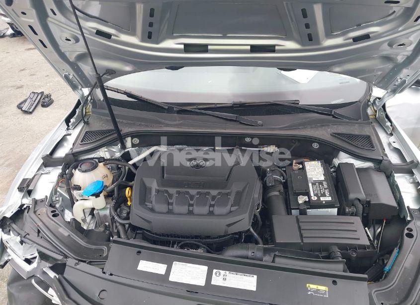 Photo 10 of 2018 Volkswagen Passat 2.0T SE (VIN 1VWBA7A33JC014995)