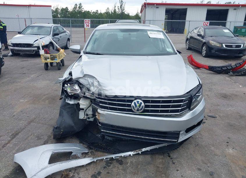 Photo 12 of 2018 Volkswagen Passat 2.0T SE (VIN 1VWBA7A33JC014995)