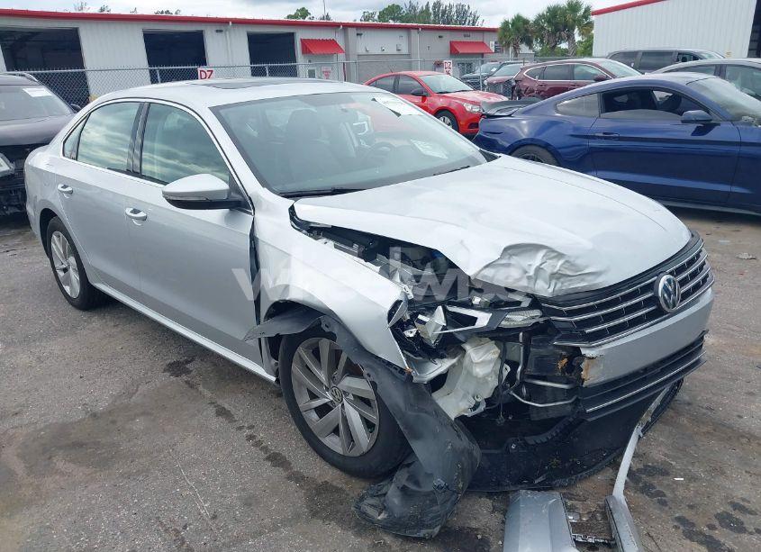Photo 17 of 2018 Volkswagen Passat 2.0T SE (VIN 1VWBA7A33JC014995)