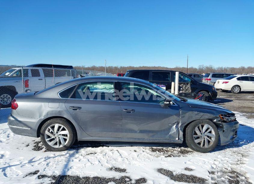 Photo 13 of 2018 Volkswagen Passat 2.0T SE (VIN 1VWBA7A33JC015662)