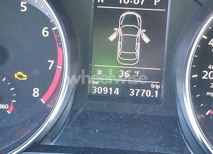 Photo 15 of 2018 Volkswagen Passat 2.0T SE (VIN 1VWBA7A33JC015662)